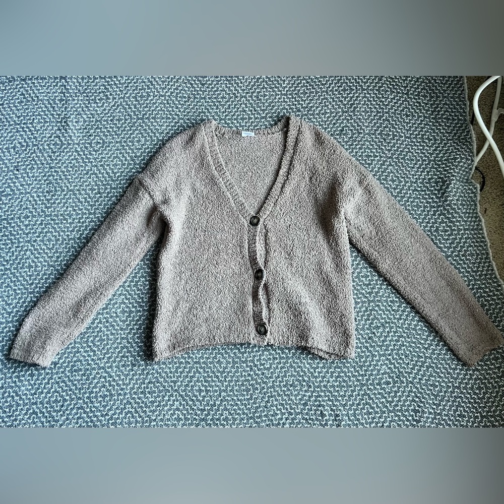 Tilly’s Full Tilt V-Neck Taupe Button-Up Cardigan